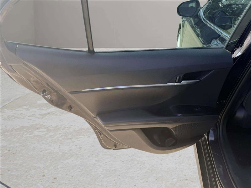 Used 2018 Toyota Camry LE w/ Convenience Package image 19