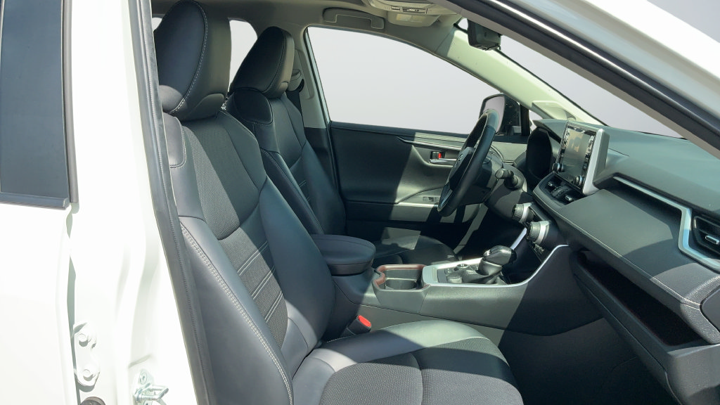 Used 2020 Toyota RAV4 Limited AWD/4WD image 22