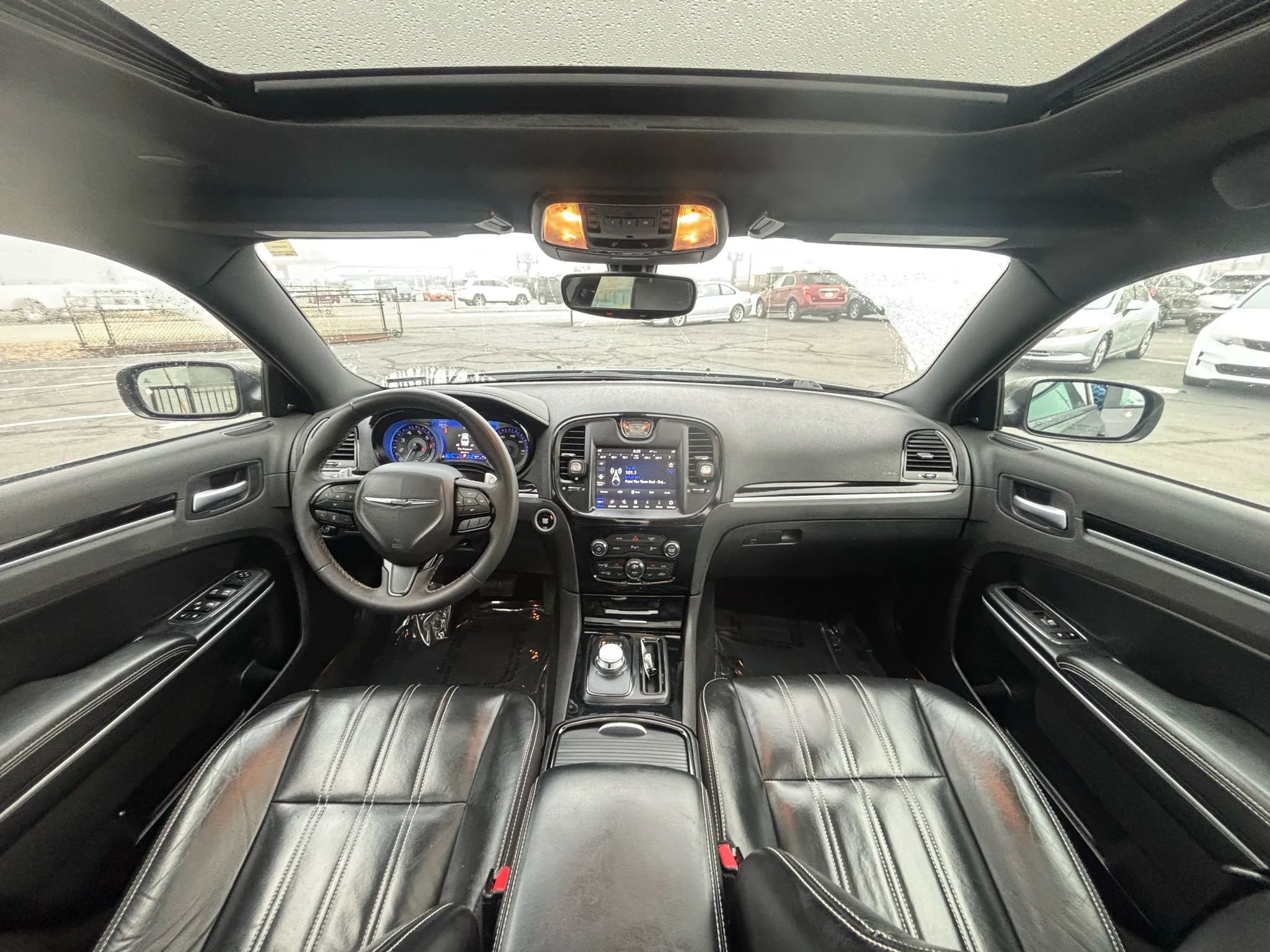 Used 2023 Chrysler 300 S image 10