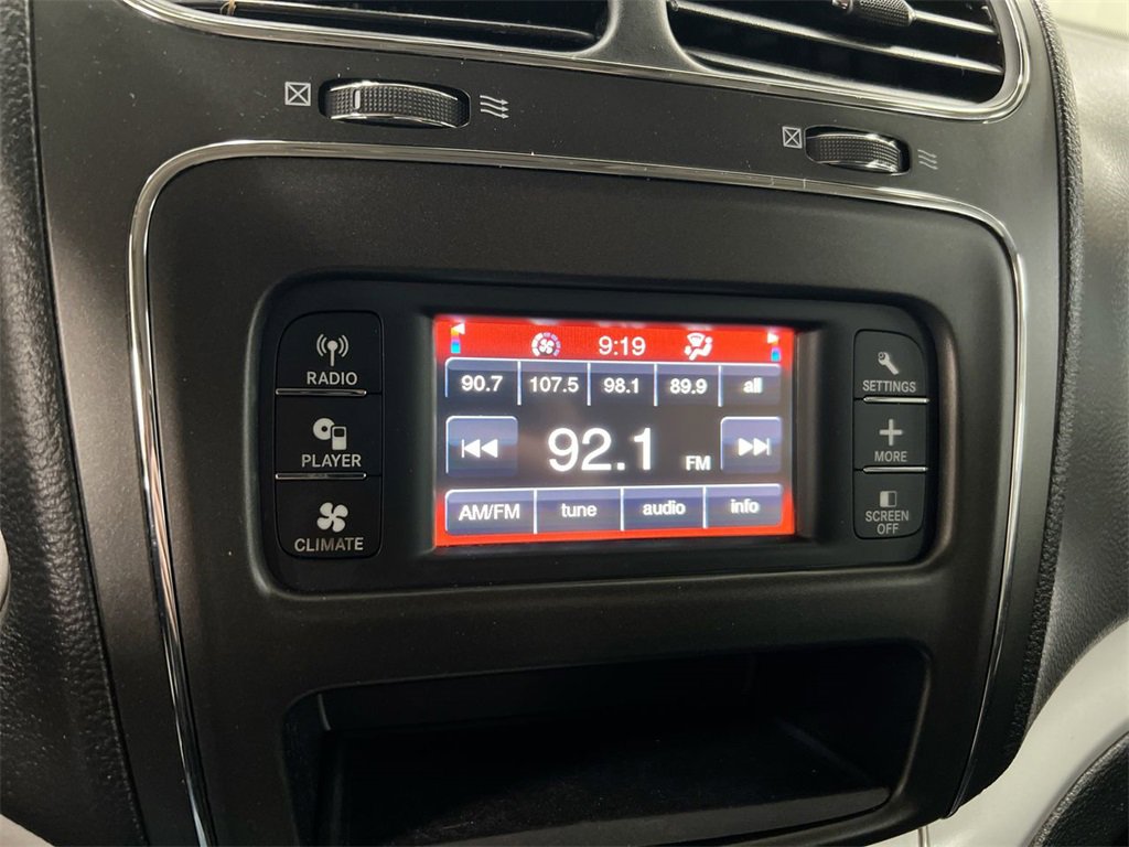 Used 2019 Dodge Journey SE image 14