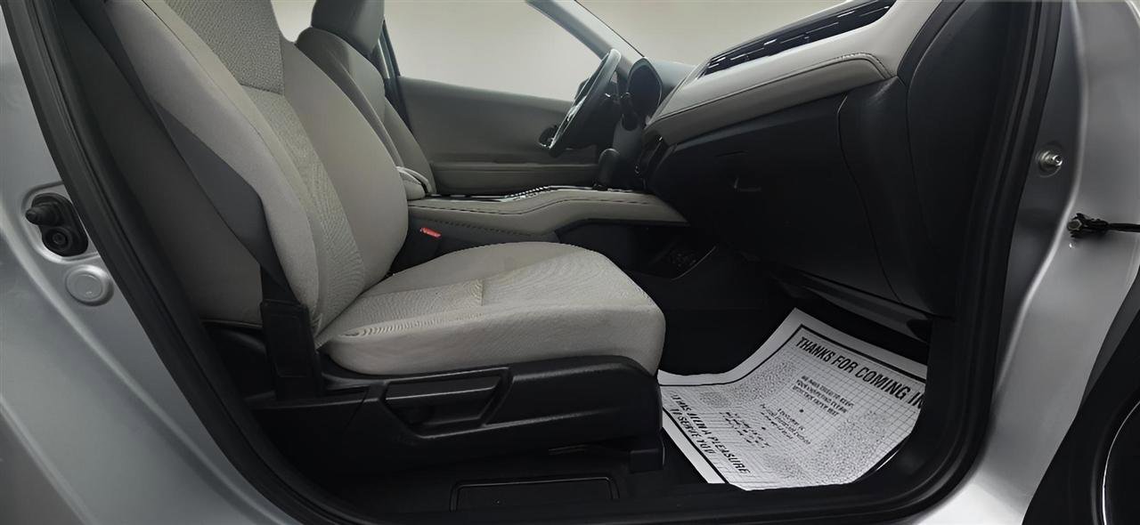 Used 2018 Honda HR-V EX image 29
