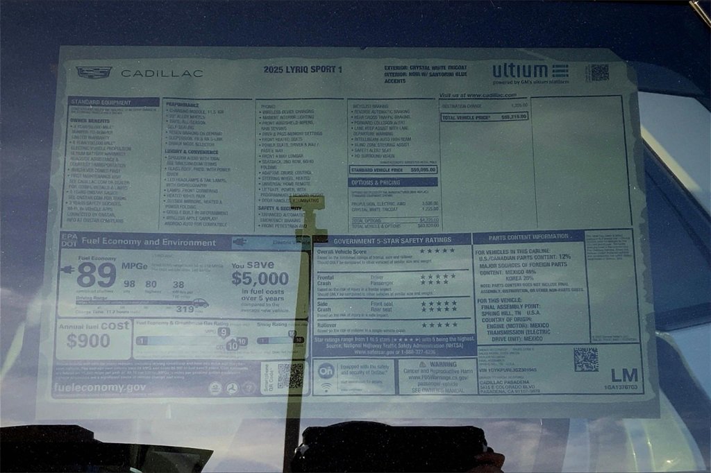 New 2025 Cadillac Lyriq Sport image 21