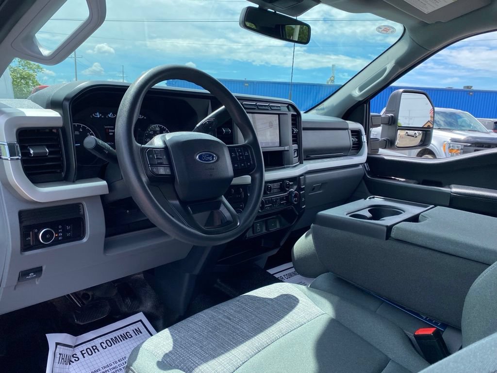 Used 2023 Ford F350 XLT AWD/4WD image 10