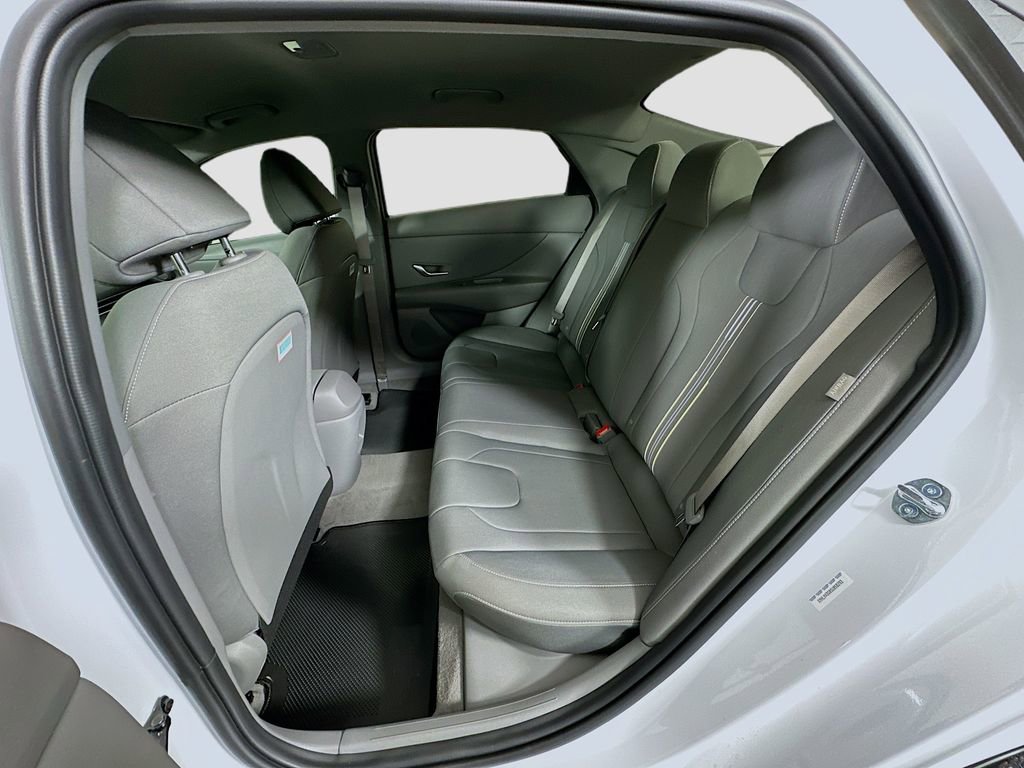 New 2025 Hyundai Elantra Sport image 16