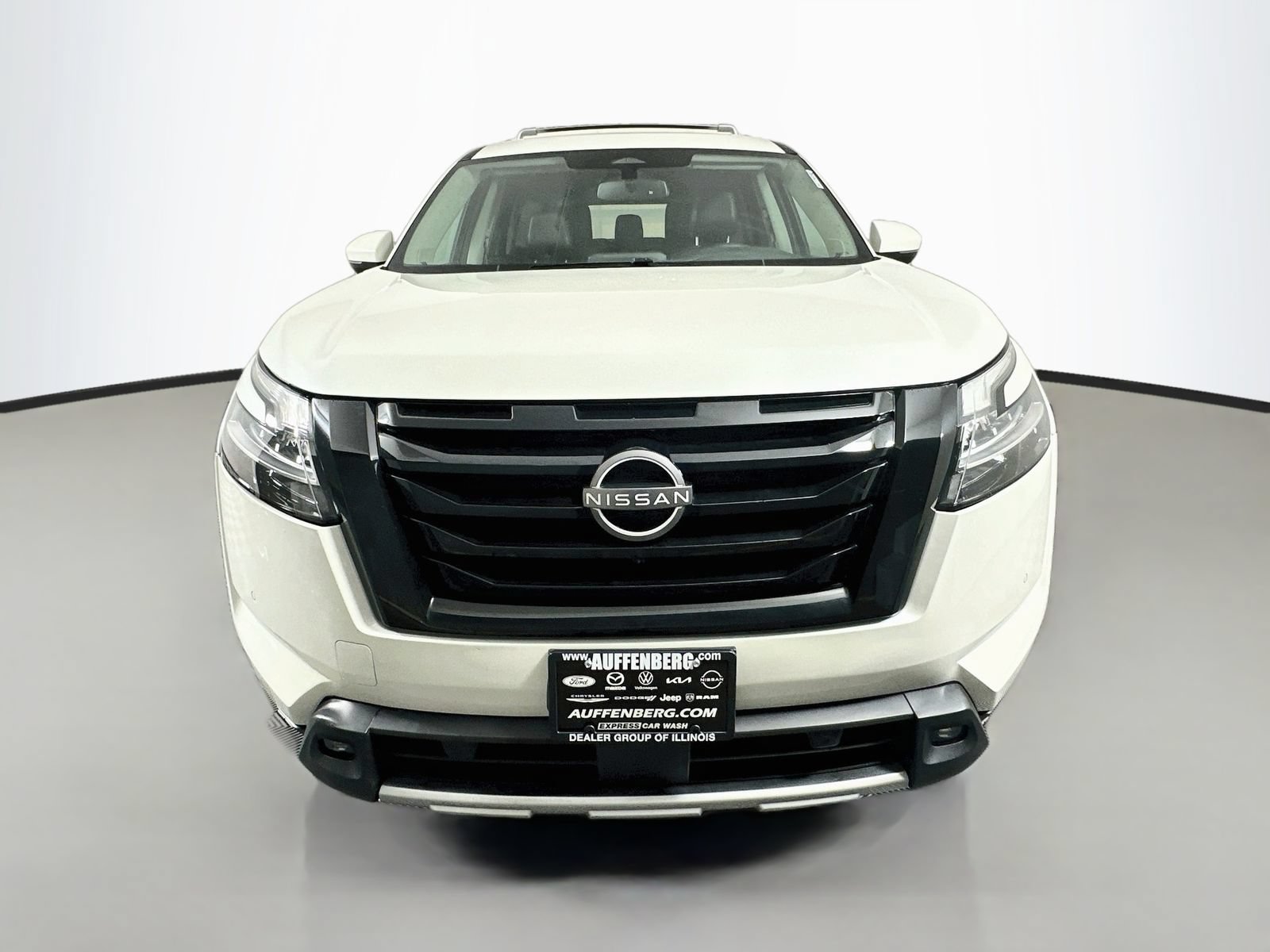 Certified 2022 Nissan Pathfinder SL w/ SL Premium Package FWD image 2