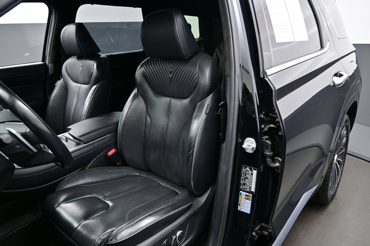 Certified 2023 Hyundai Palisade Calligraphy w/ Cargo Package AWD/4WD image 11