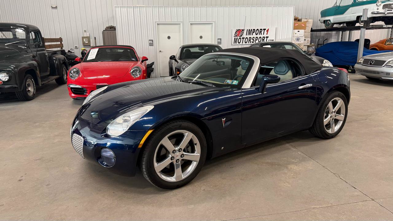 Used 2006 Pontiac Solstice Convertible w/ Premium Package RWD image 14