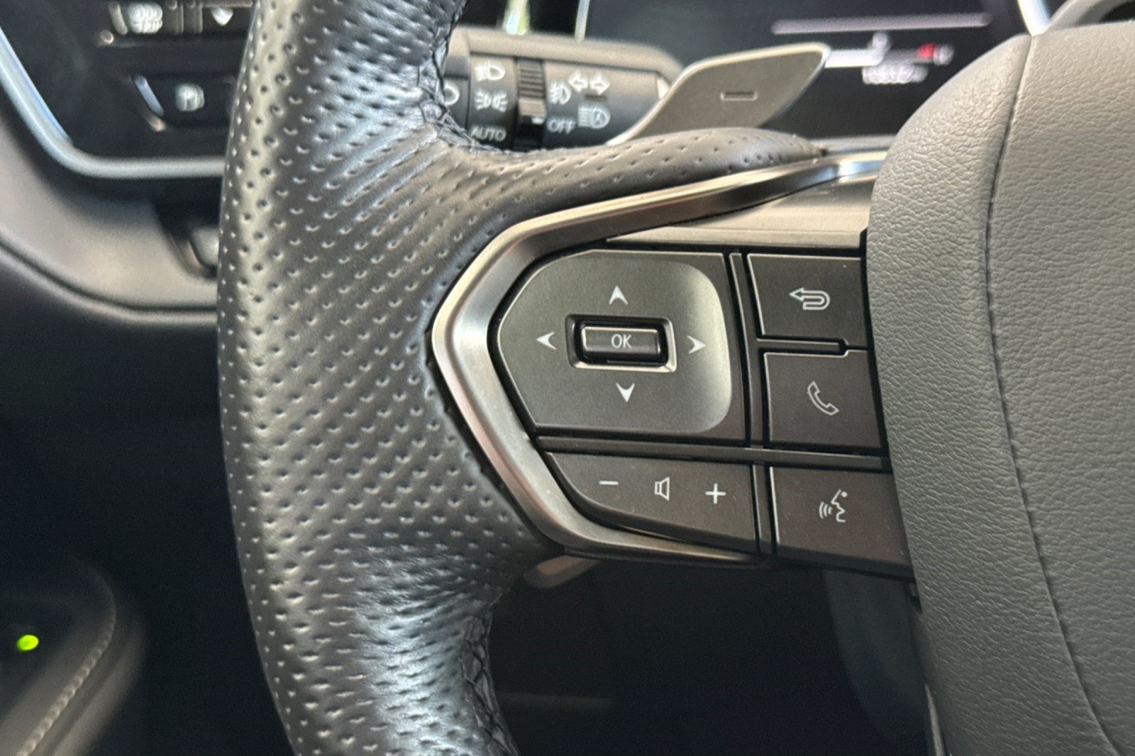 Certified 2026 Lexus TX 500h AWD w/ Technology Package image 33