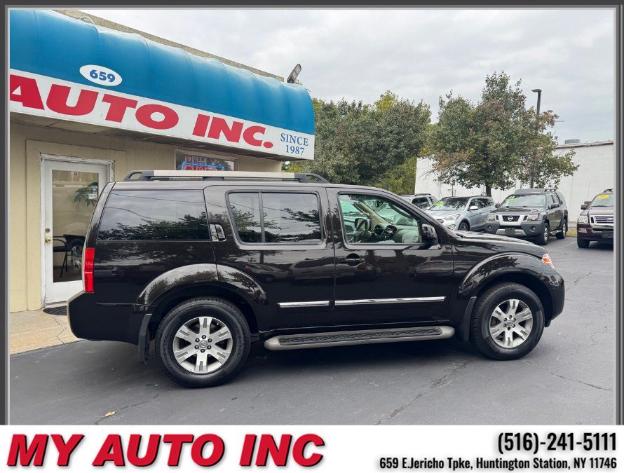 Used 2012 Nissan Pathfinder Silver w/ DVD Entertainment Pkg AWD/4WD image 3
