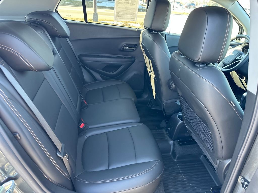 Used 2020 Chevrolet Trax Premier w/ LPO, Cargo Package image 23