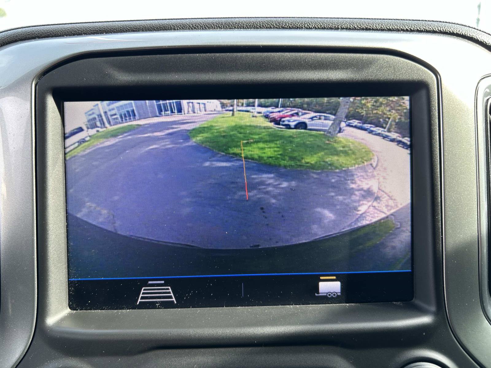 Used 2019 Chevrolet Silverado 1500 RST w/ Z71 Off-Road Package image 23