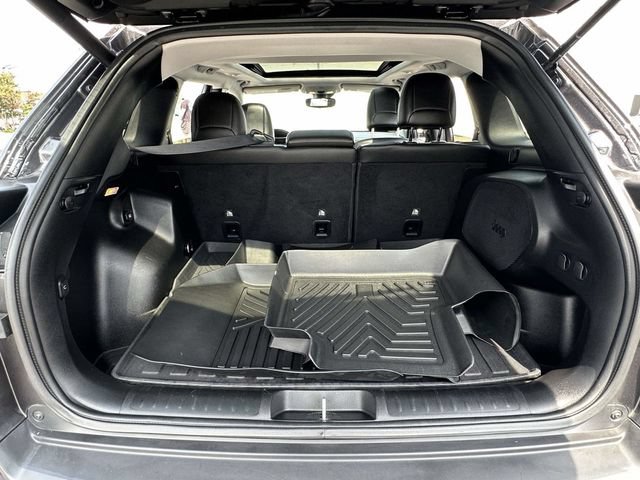 Used 2021 Jeep Cherokee Limited AWD/4WD image 21