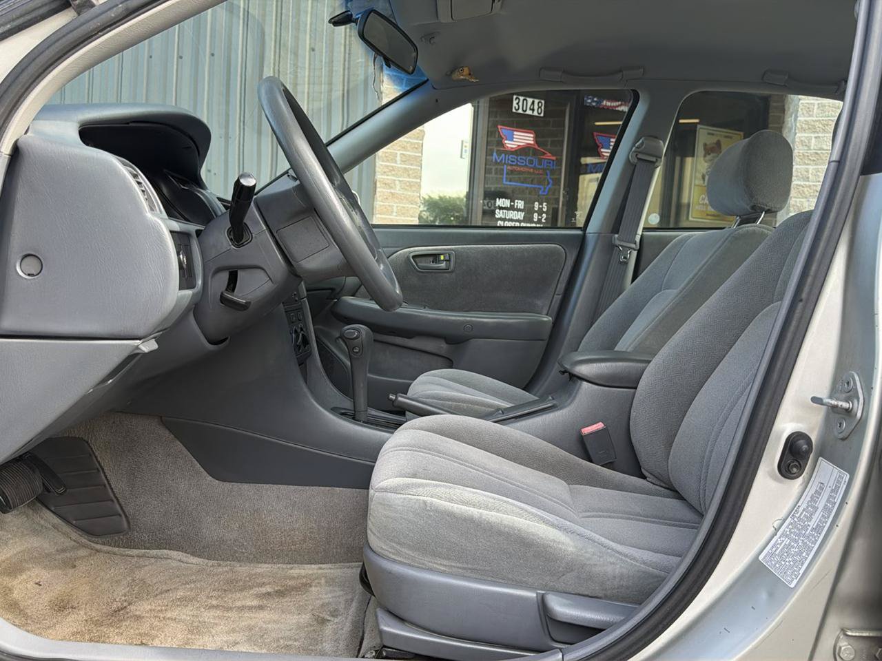 Used 2000 Toyota Camry CE FWD image 10