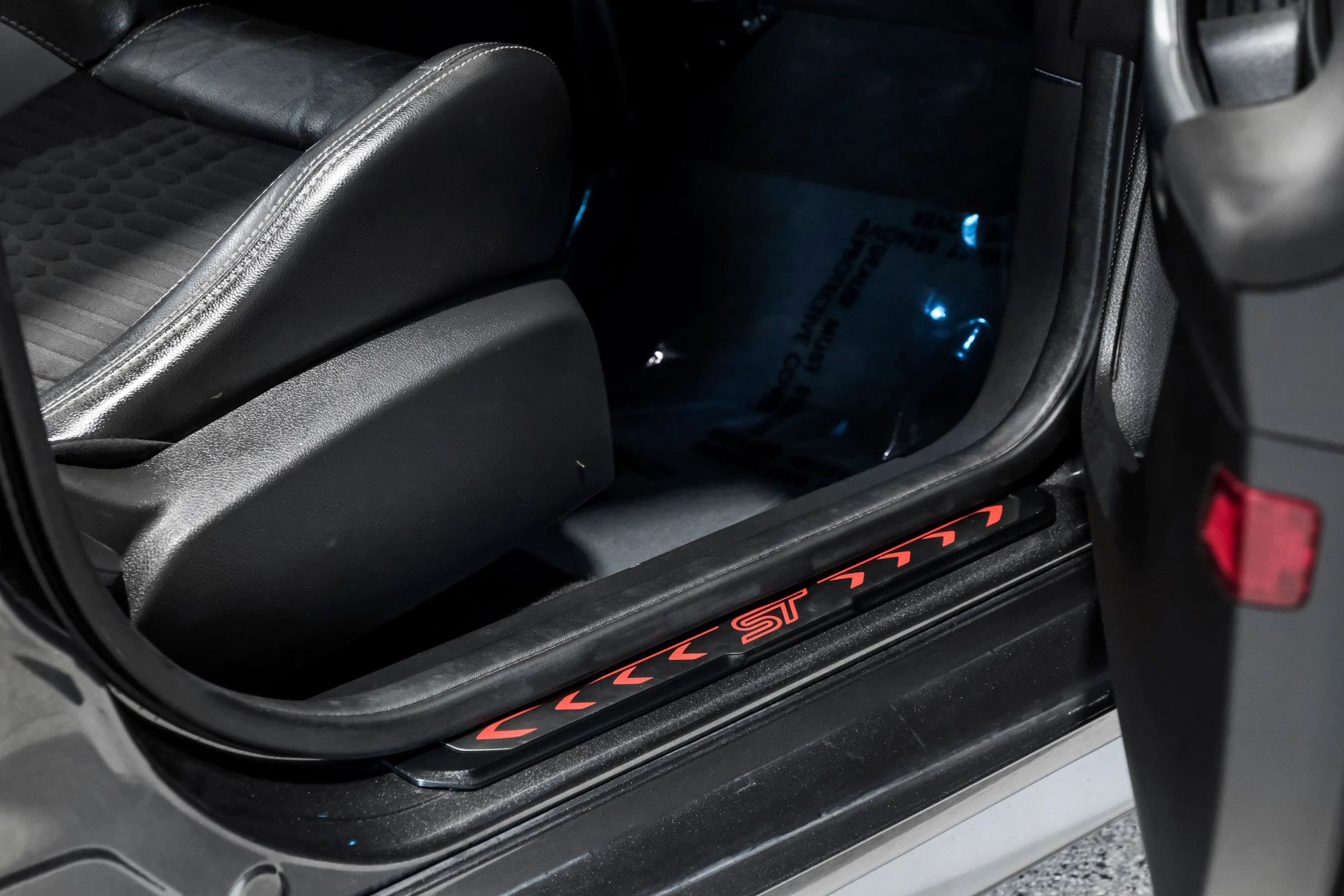 Used 2015 Ford Focus ST w/ Equipment Group 401A image 43