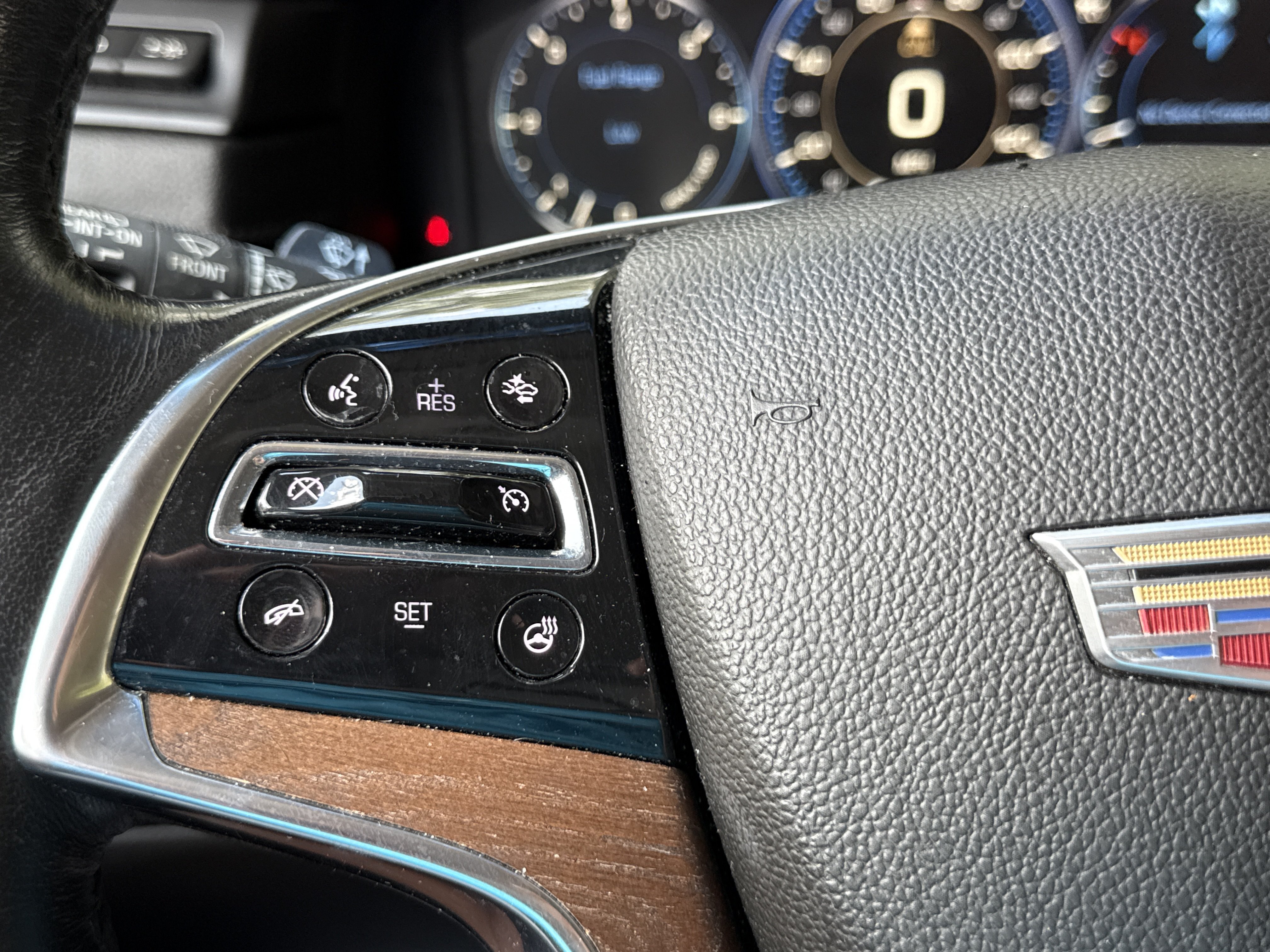 Used 2015 Cadillac Escalade Premium AWD/4WD image 18
