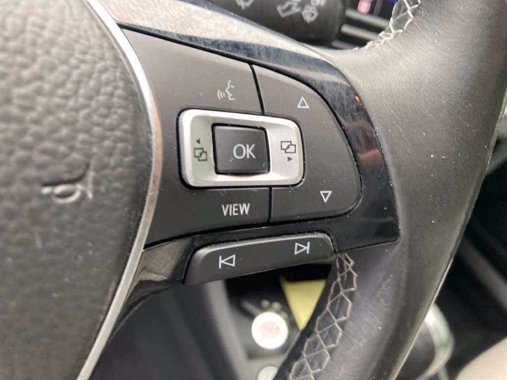 Used 2019 Volkswagen Jetta R-Line w/ R-Line Cold Weather Package FWD image 41