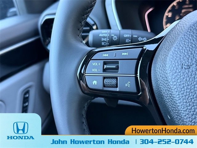 New 2025 Honda Pilot Touring image 12