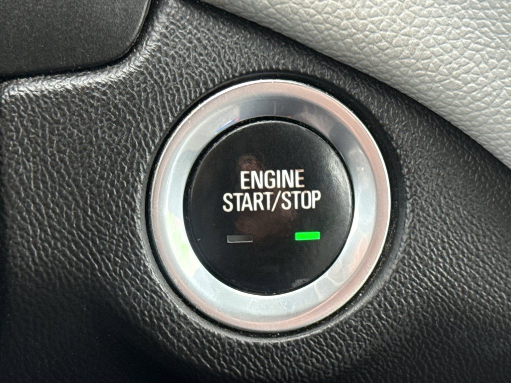 Used 2021 Chevrolet Equinox LS w/ LS Convenience Package image 23