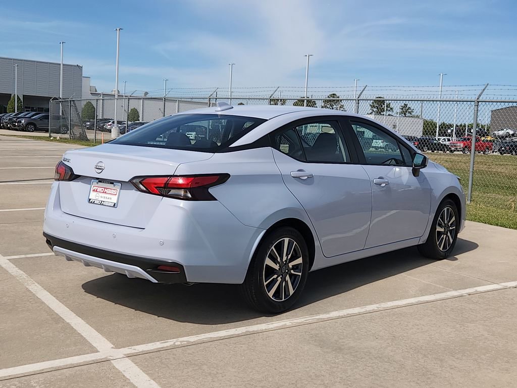Used 2025 Nissan Versa SV image 5