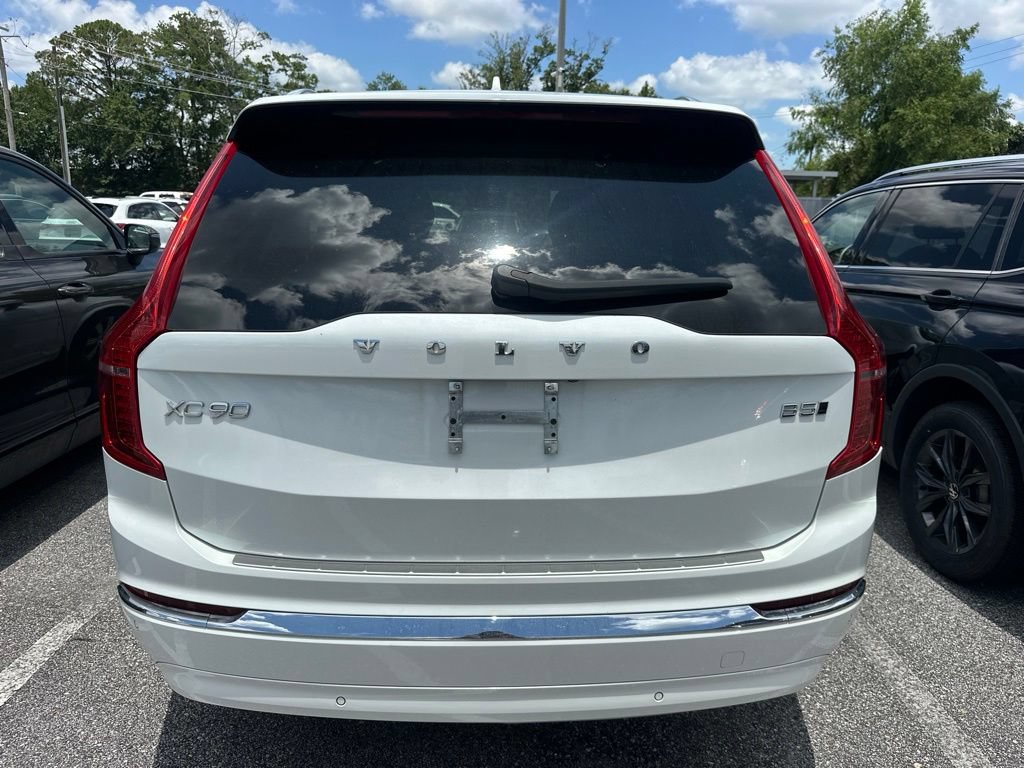 Used 2024 Volvo XC90 B5 Plus w/ Protection Package Premier AWD/4WD image 3
