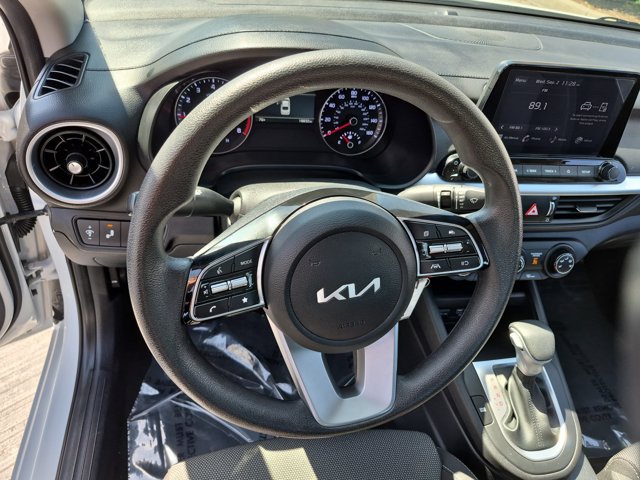 Used 2023 Kia Forte LXS w/ LXS Technology Package FWD image 11