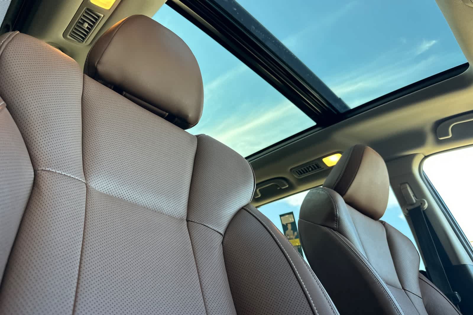 Used 2019 Subaru Ascent Touring w/ Popular Package #3 AWD/4WD image 17