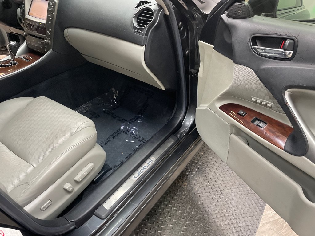 Used 2007 Lexus IS 250 RWD image 37