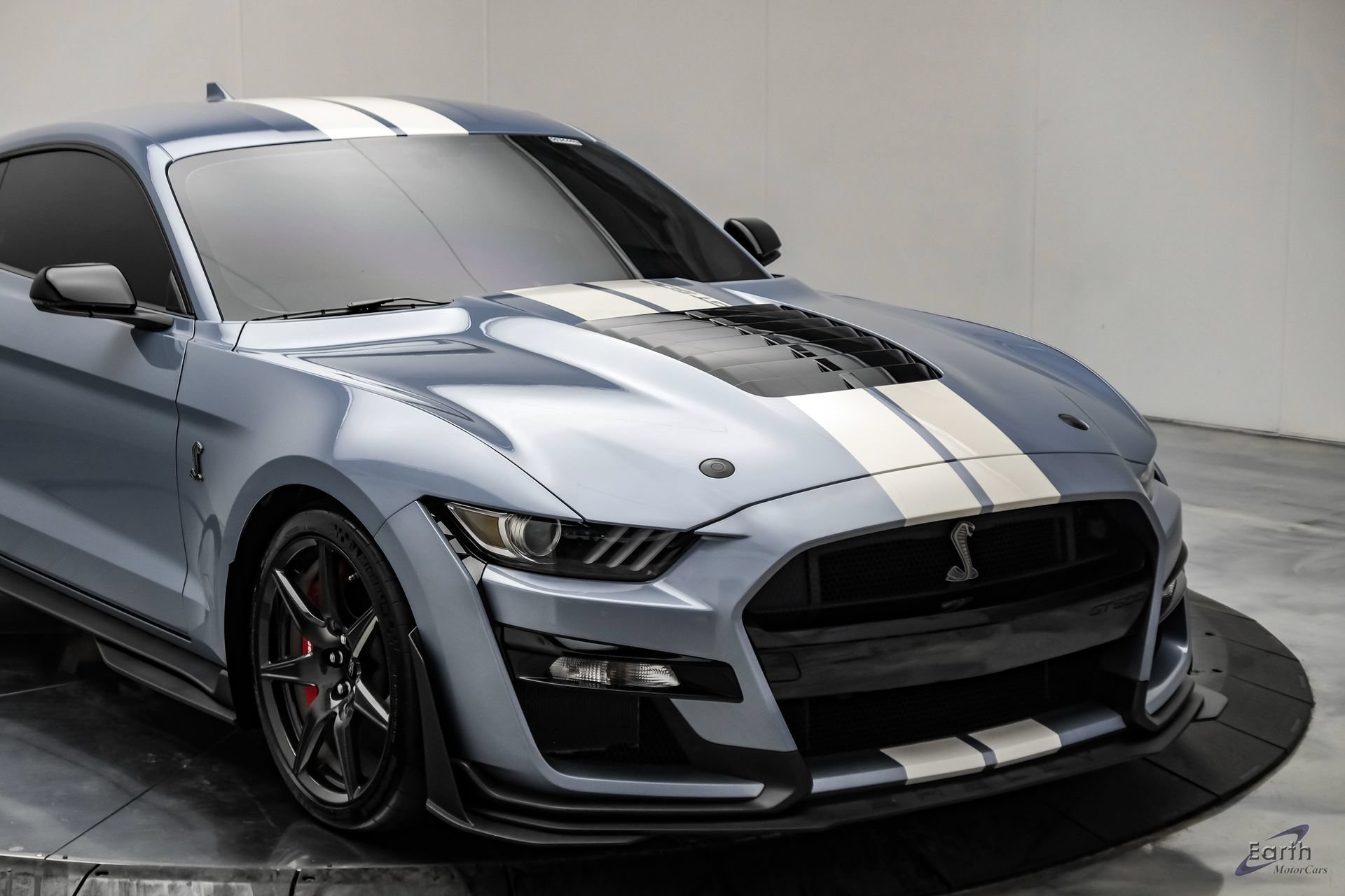 Used 2022 Ford Mustang Shelby GT500 w/ Carbon Fiber Track Pack RWD image 32