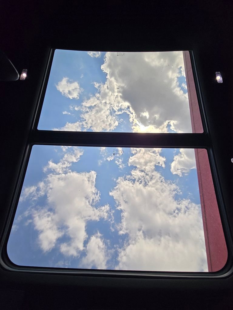 Used 2021 Cadillac Escalade ESV Premium Luxury image 38