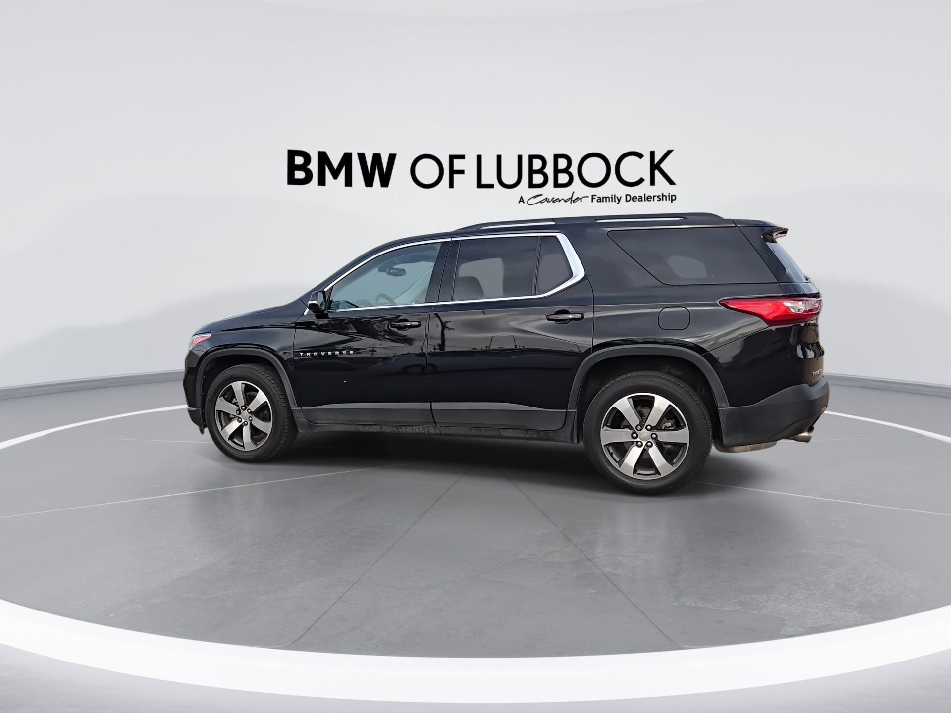 Used 2019 Chevrolet Traverse LT w/ LT Premium Package FWD image 6