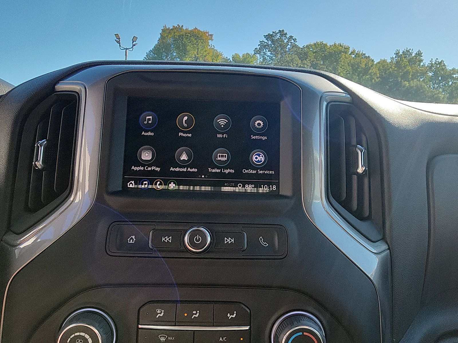 New 2026 Chevrolet Silverado 1500 Custom w/ LPO, Dark Essentials Package AWD/4WD image 17
