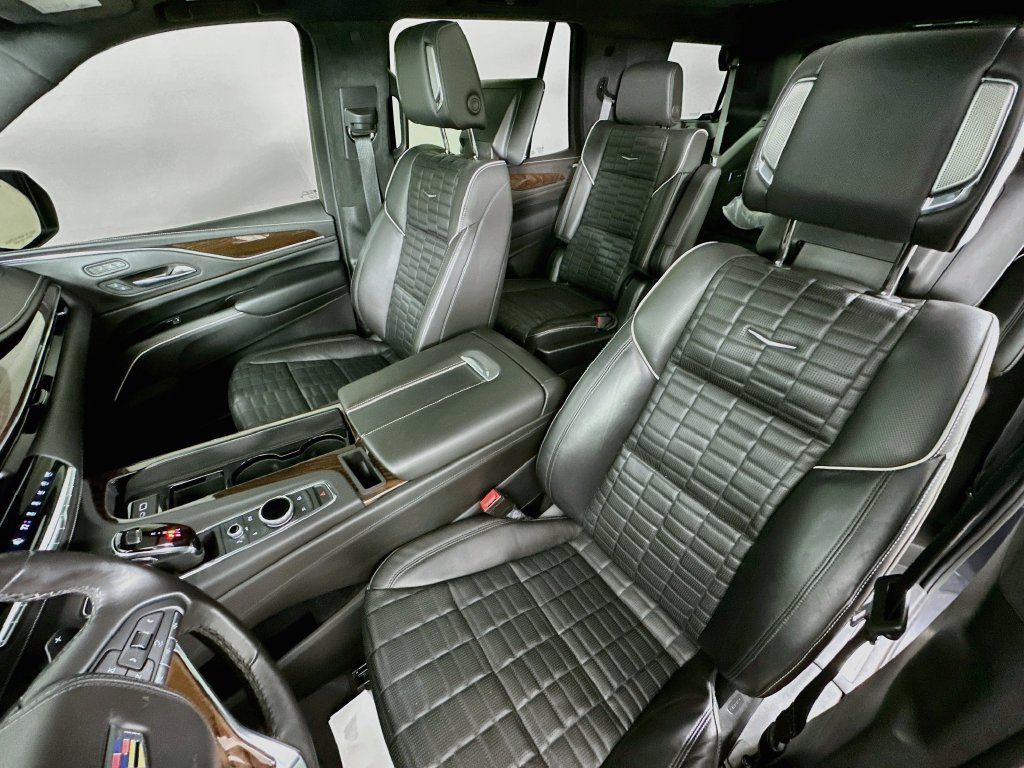 Used 2023 Cadillac Escalade Sport Platinum w/ LPO, ONYX Package AWD/4WD image 21