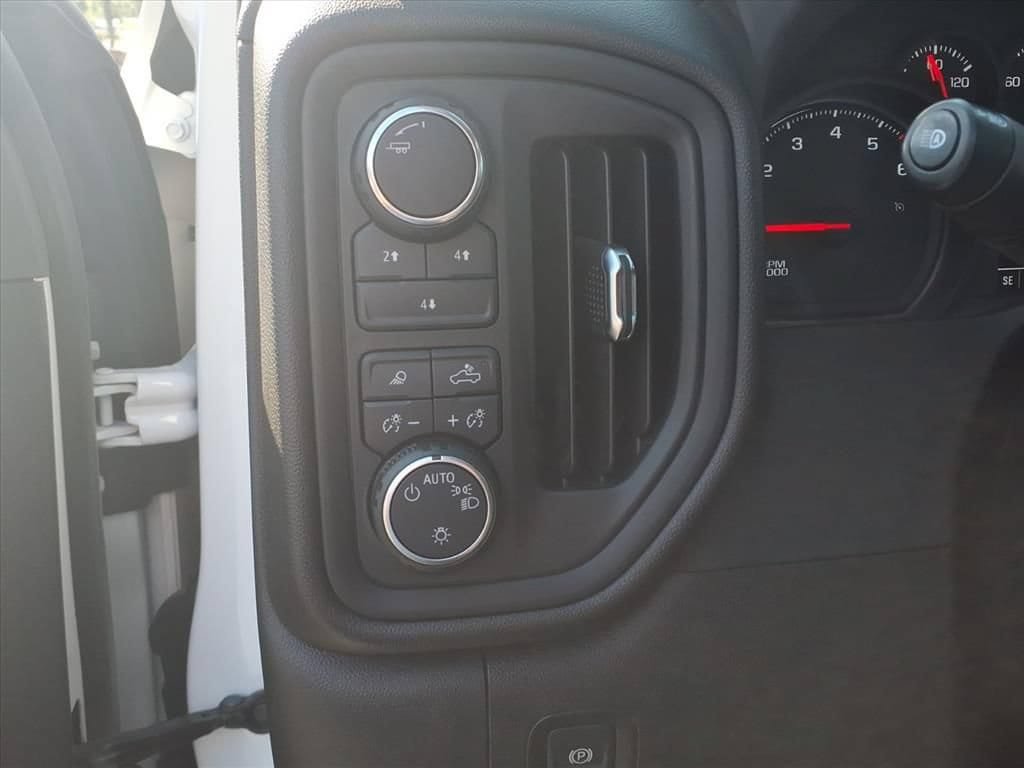 Used 2024 Chevrolet Silverado 2500 Custom w/ Custom Value Package AWD/4WD image 19