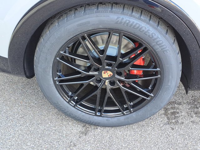 New 2026 Porsche Cayenne GTS image 12