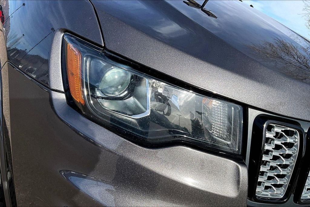 Used 2021 Jeep Grand Cherokee Laredo X image 32