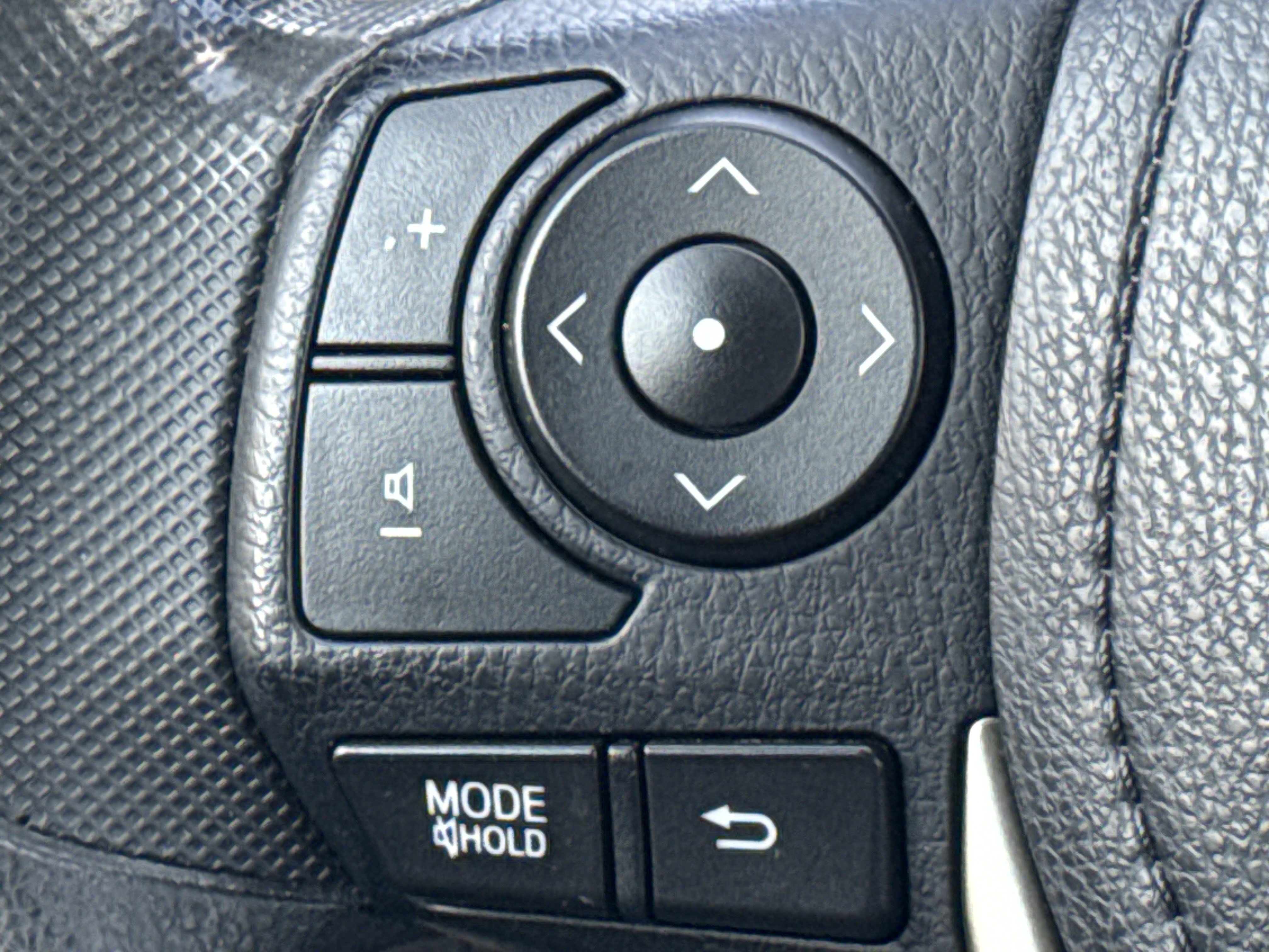 Used 2013 Toyota RAV4 LE FWD image 19