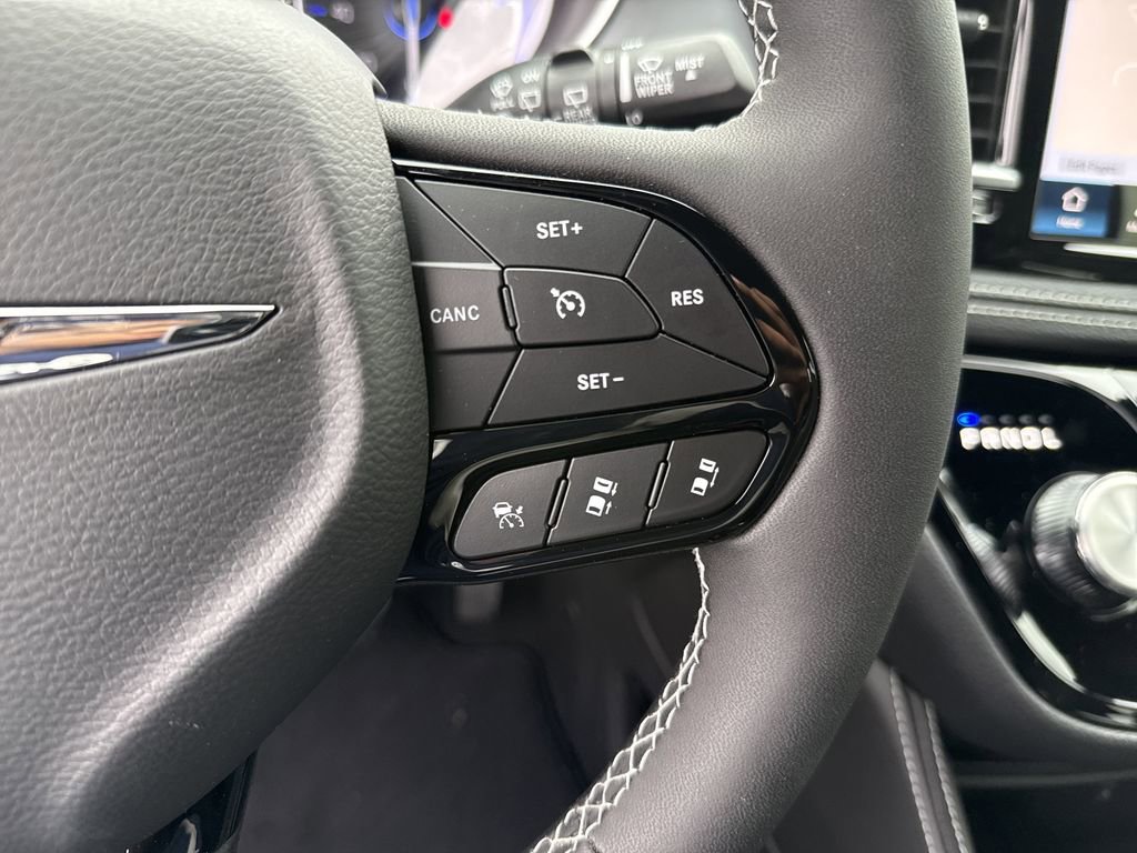 New 2026 Chrysler Pacifica Limited w/ S Appearance Package image 27