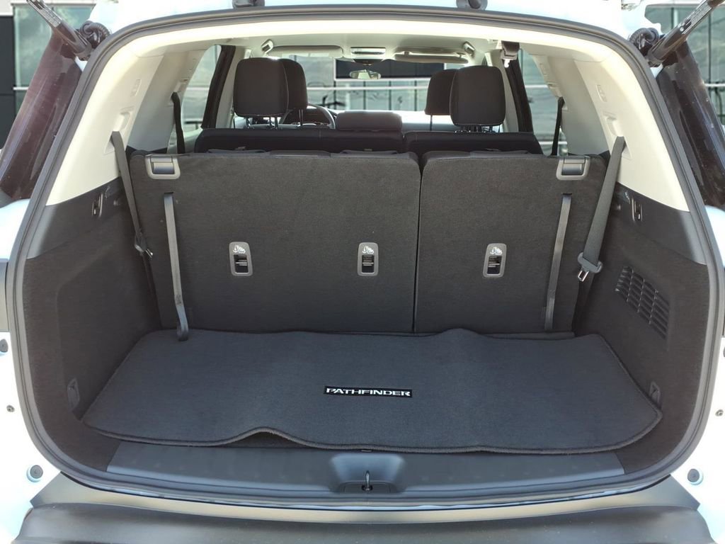 New 2026 Nissan Pathfinder SV image 11
