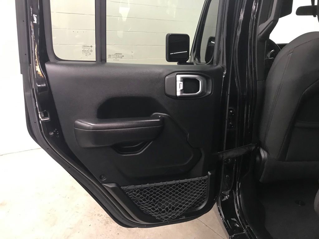 Used 2018 Jeep Wrangler Unlimited Sport S image 22