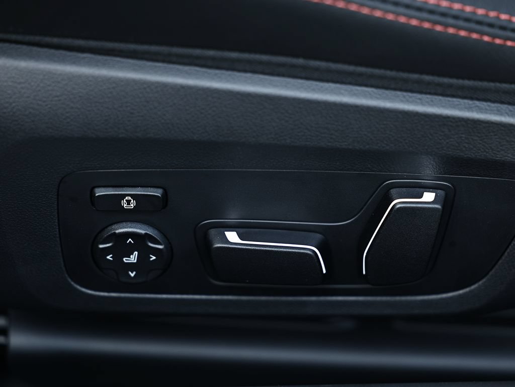 New 2026 BMW M2 w/ Lighting Package RWD image 21