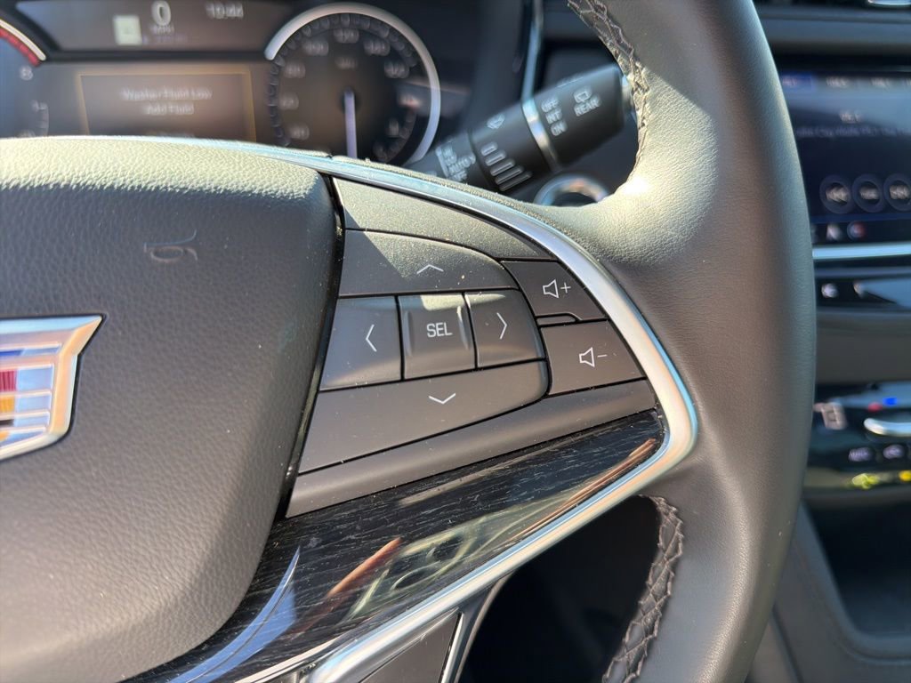 Used 2025 Cadillac XT5 Premium Luxury image 24