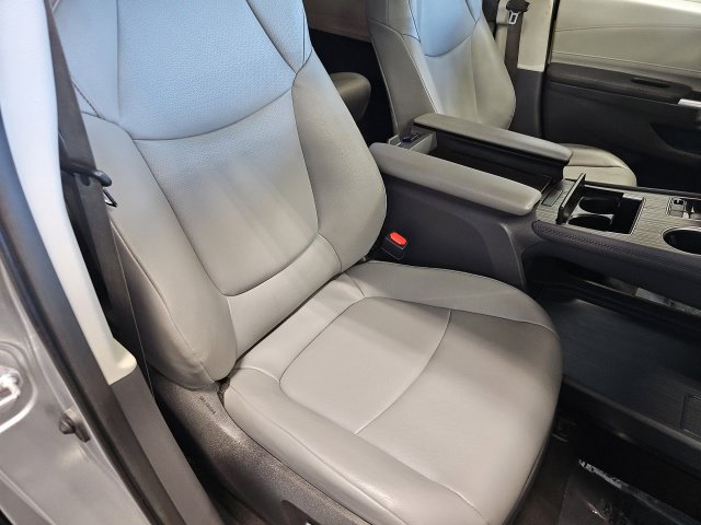 Certified 2023 Toyota Sienna XLE w/ XLE Plus Package AWD/4WD image 39