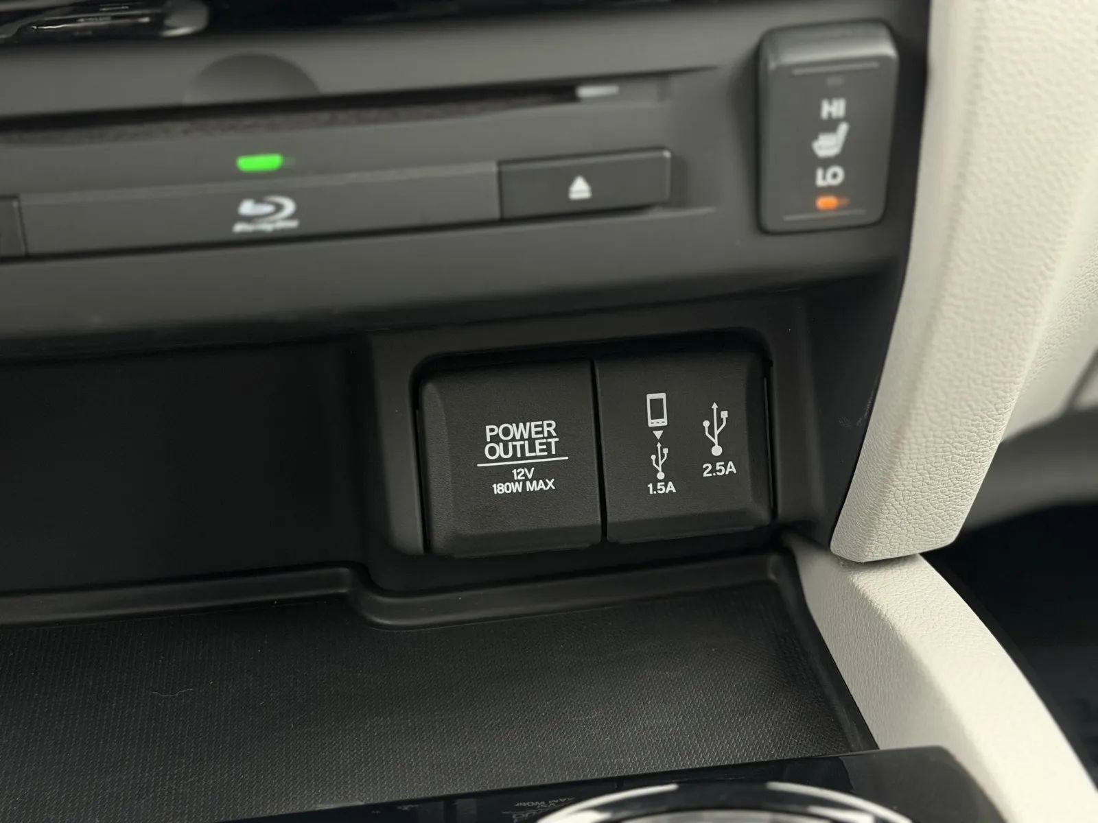 Used 2018 Honda Pilot Touring image 40