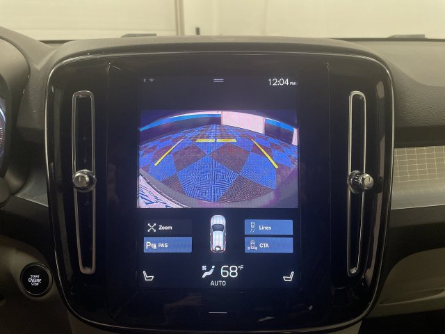 Used 2022 Volvo XC40 T5 Momentum AWD/4WD image 17
