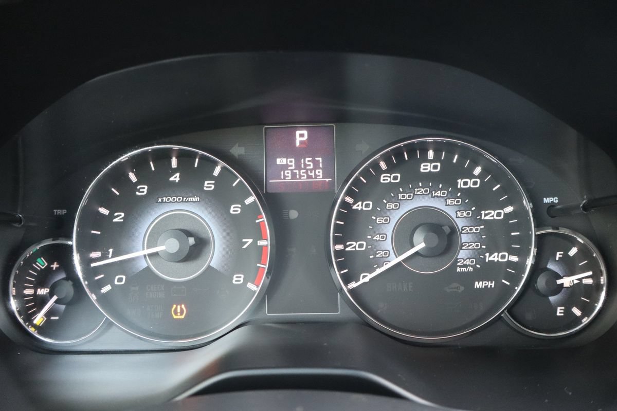 Used 2010 Subaru Outback 2.5i Premium AWD/4WD image 34