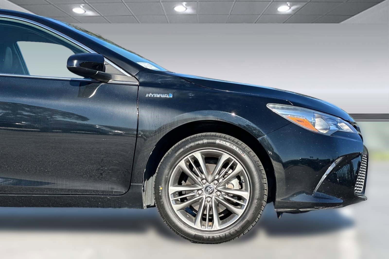 Used 2016 Toyota Camry SE image 33