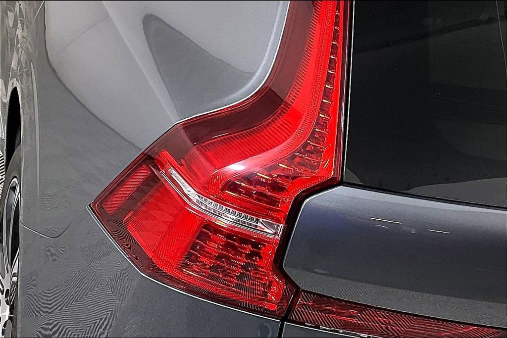 Used 2021 Volvo XC60 T5 Inscription w/ Climate Package image 28