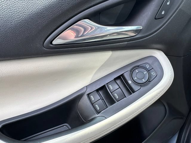 Used 2022 Buick Encore GX Preferred w/ Cold Weather Comfort Package FWD image 13