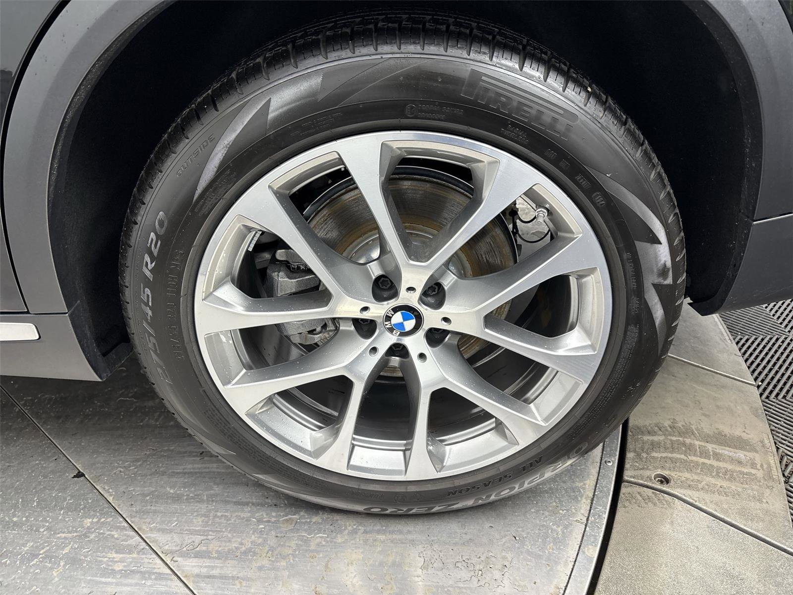 Used 2024 BMW X5 xDrive40i w/ Parking Assistance Package image 27