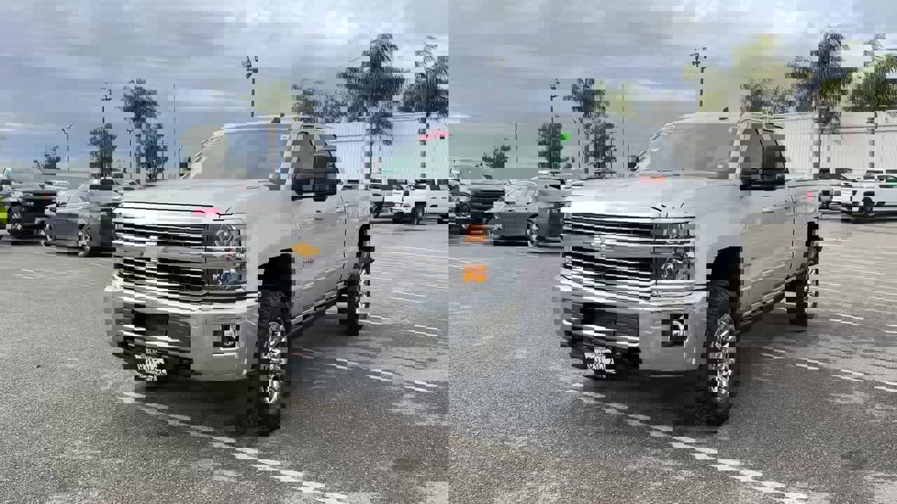 Used 2016 Chevrolet Silverado 2500 LT w/ LT Convenience Package image 3